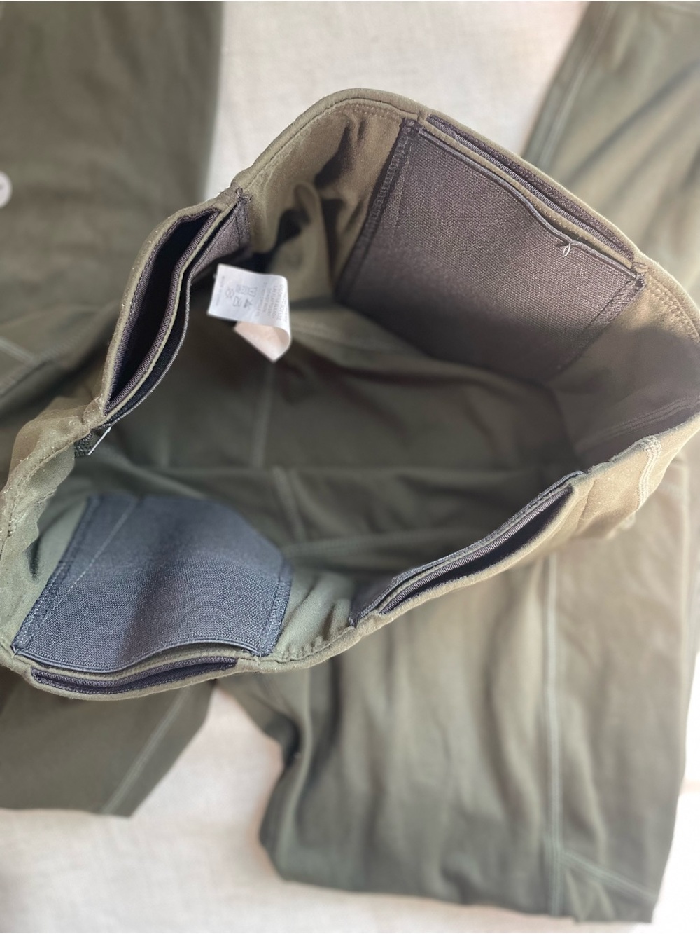 Alexo Conceal Carry 3/4 Leggings in army Green size Medium - Picture 3 of 5